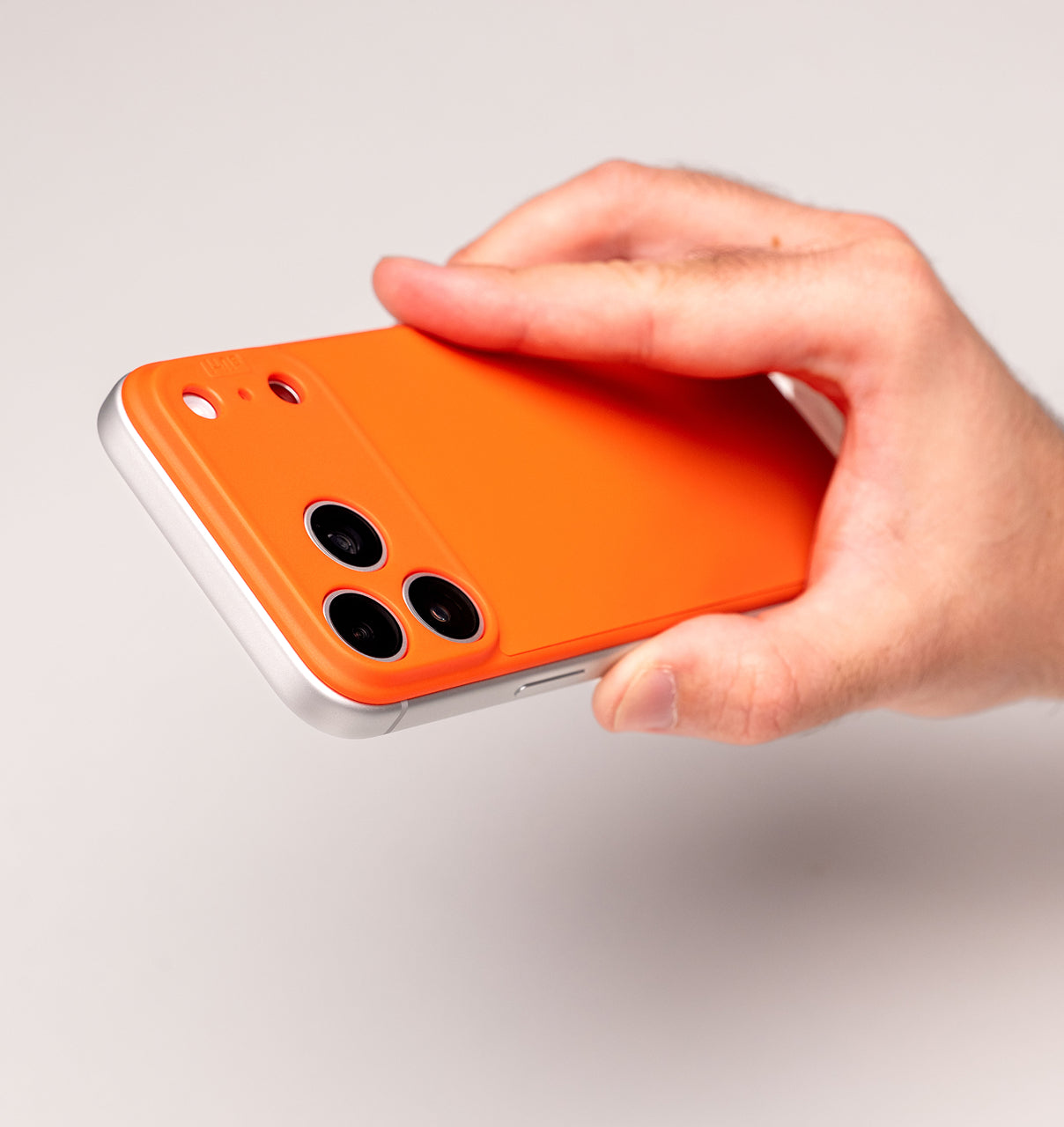 PhoneBack by Süti - Thinnest iPhone Case Minimalist for the Caseless