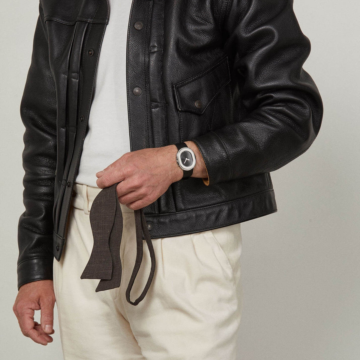 Ref. 1174-2 Parade