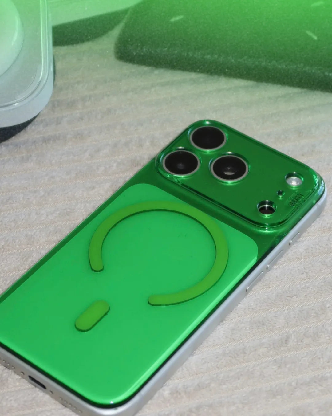 Lime PhoneBack on iPhone 17 Pro